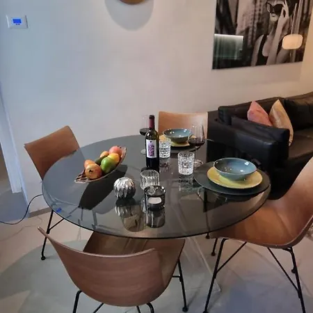 Theresa Deluxe Italia * 坎诺比奥