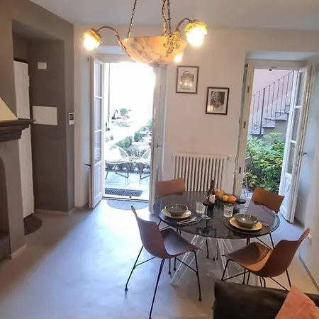 Theresa Deluxe Italia